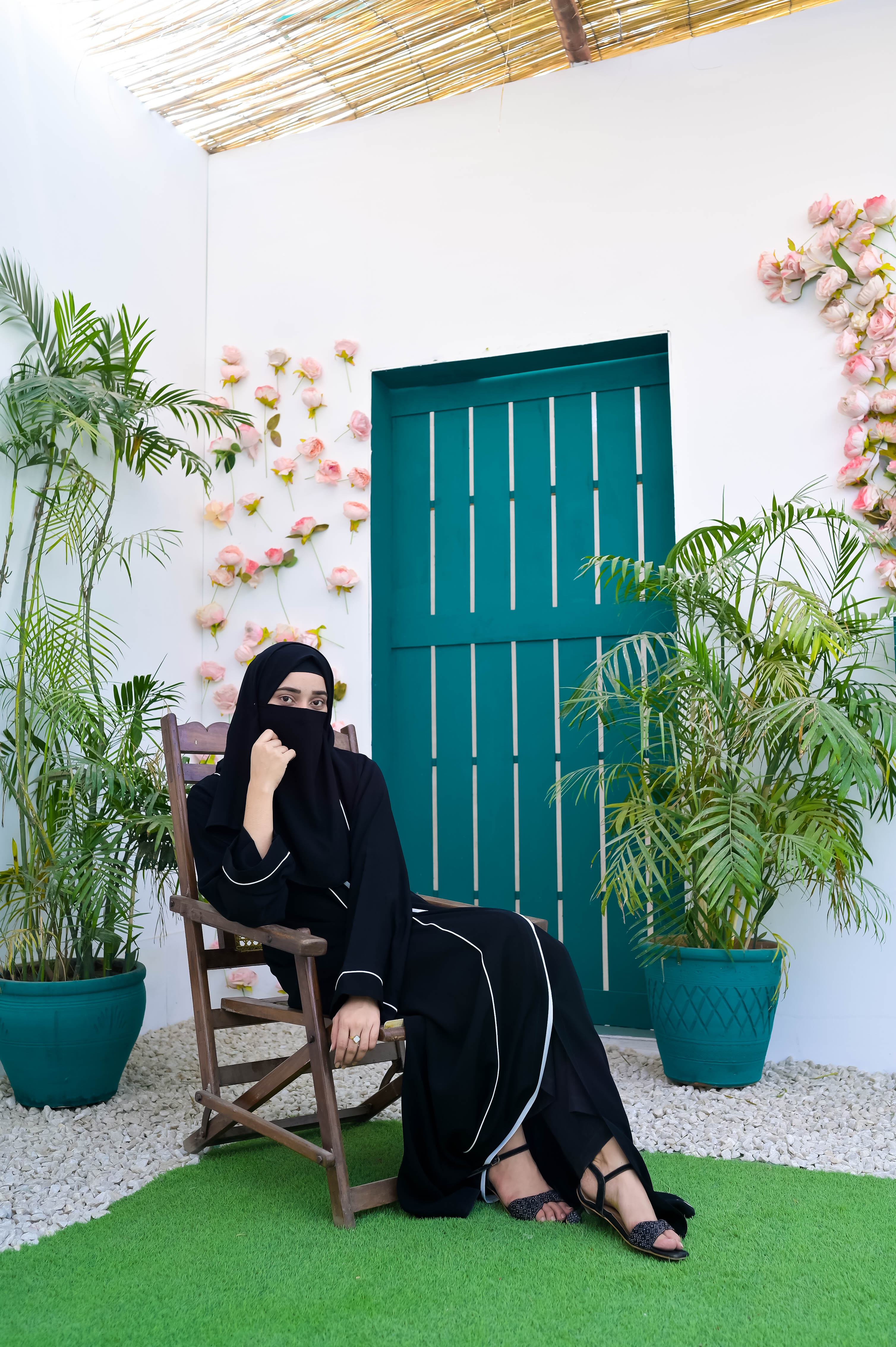 Royale Black Abaya for Women – Shop Online Pakistan