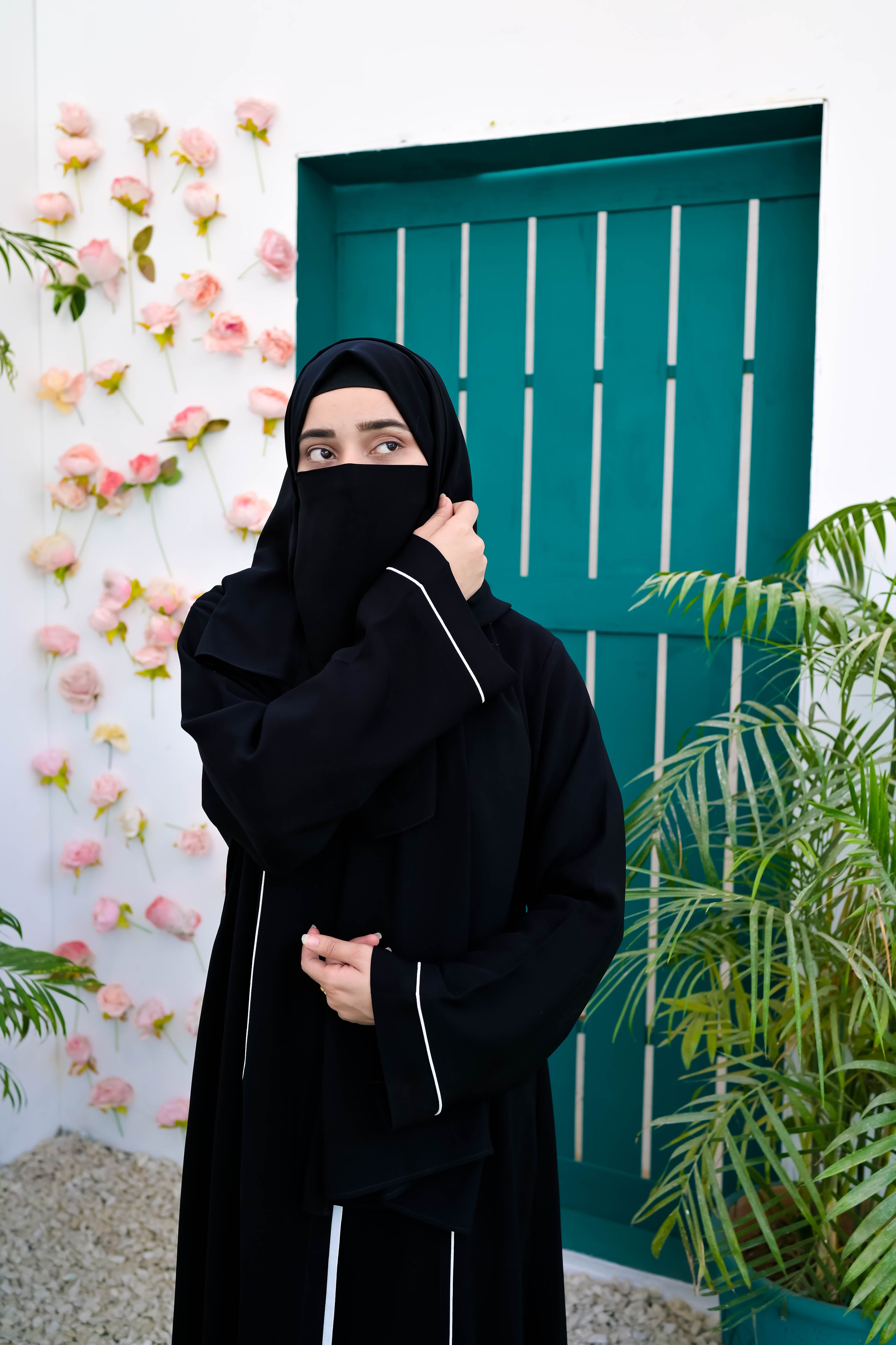 Royale Black Abaya for Women – Shop Online Pakistan