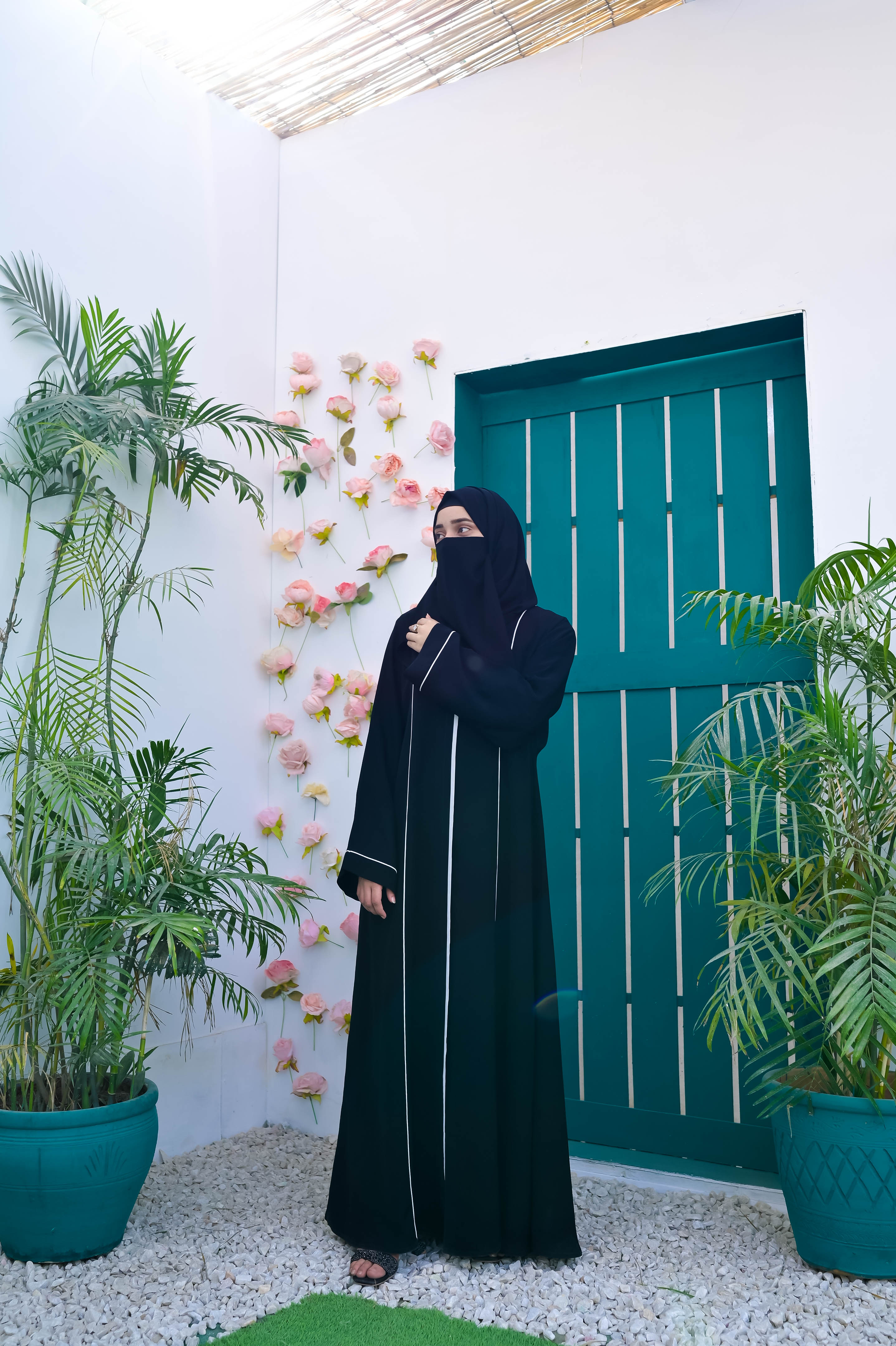 Royale Black Abaya for Women – Shop Online Pakistan