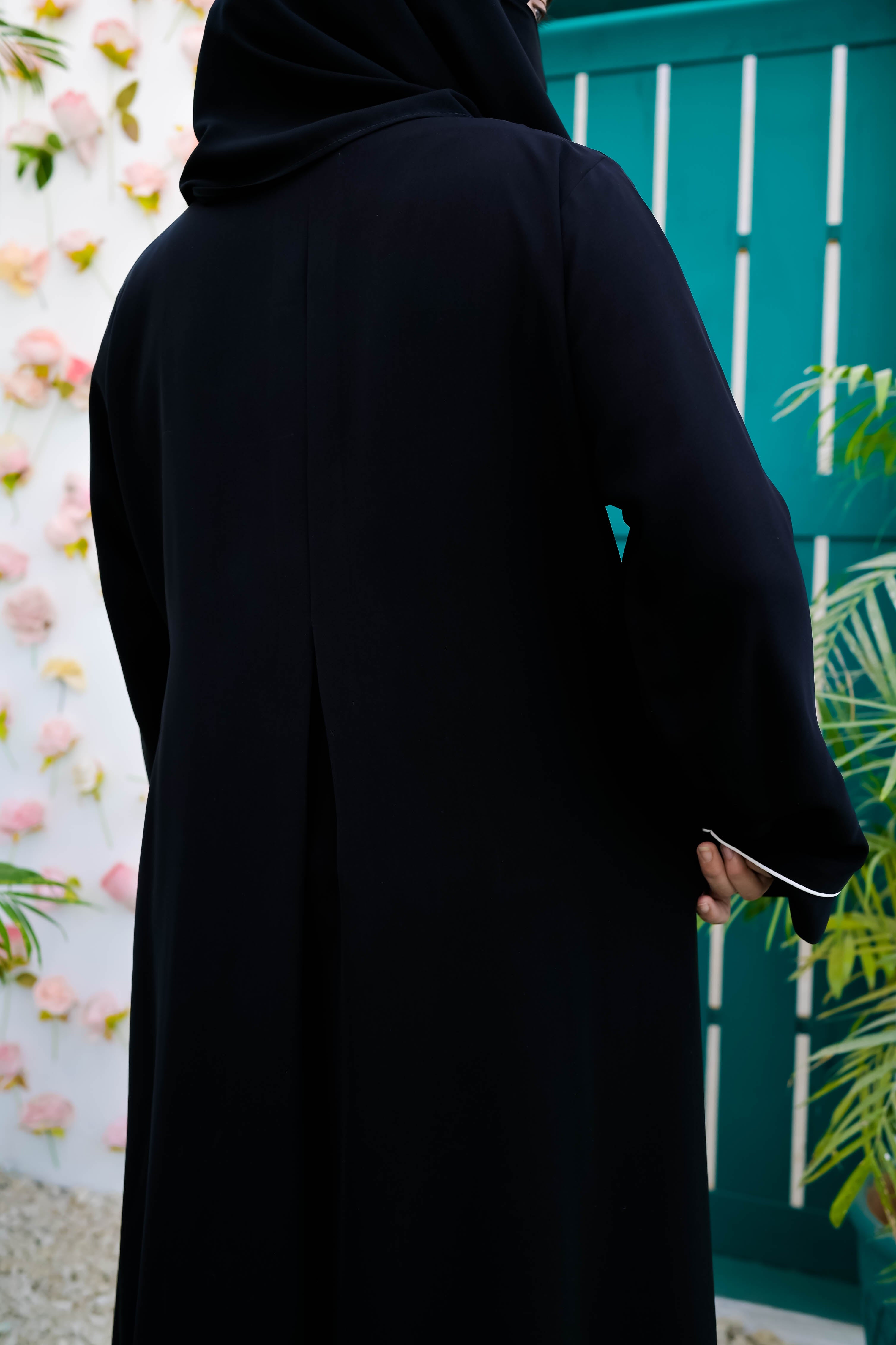 Royale Black Abaya for Women – Shop Online Pakistan